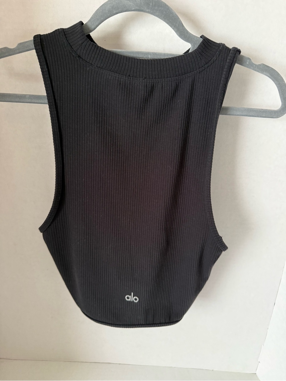 ALO Yoga Wellness Black Ribbed  Racerback Cropped Tank